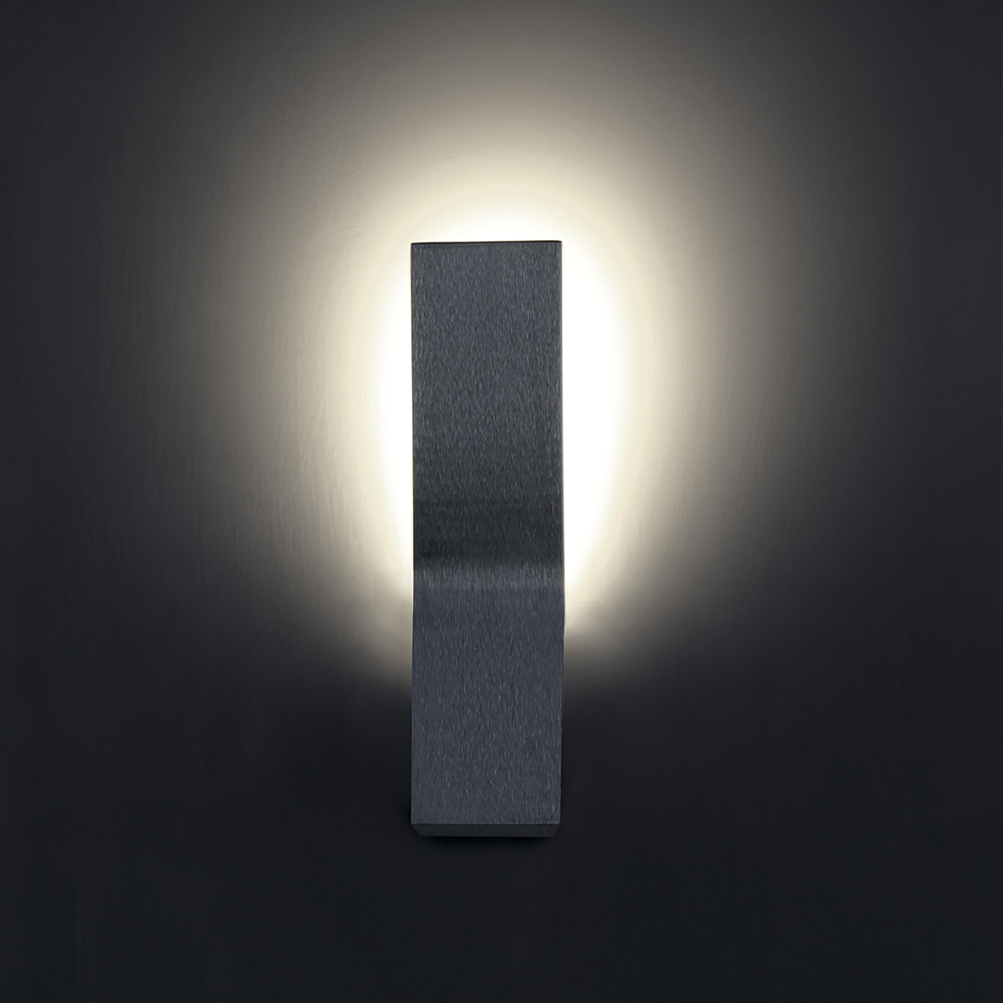 Blade Wall Sconce Wall Light in 11in., Brushed Aluminum