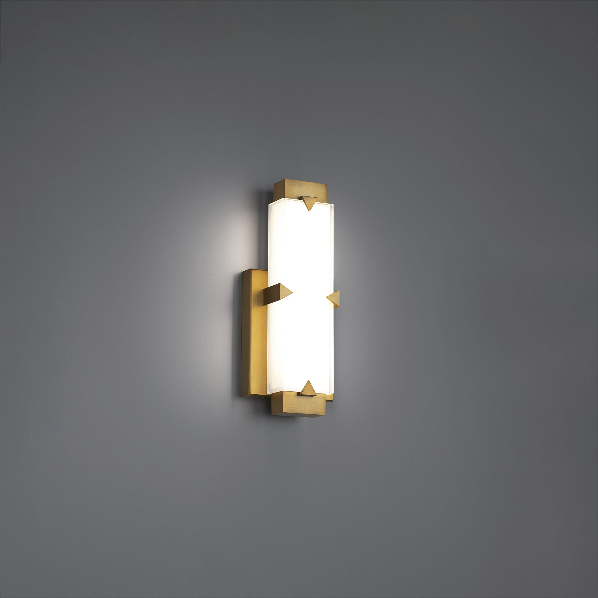 Carlisle Indoor Wall Lighting in 3000K, Aged Brass